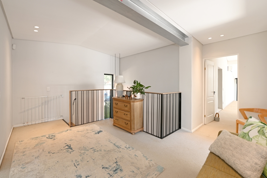 To Let 4 Bedroom Property for Rent in Newlands Western Cape